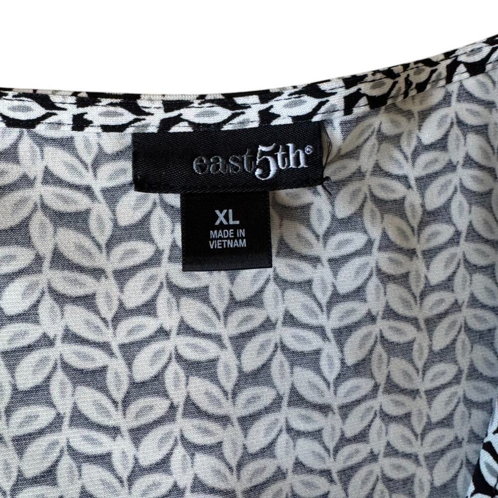 Knot Front Blouse in Black & White - Picture 3 of 6